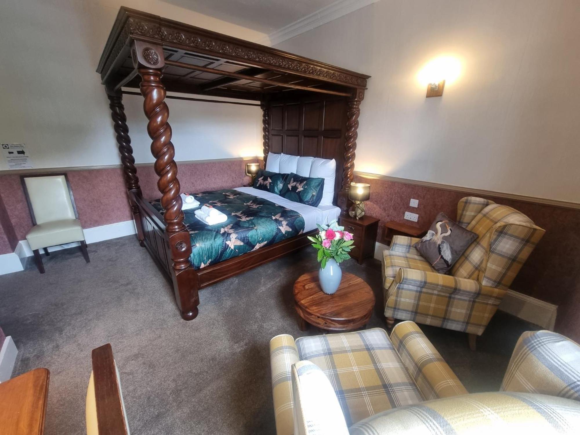 Roy Bridge Hotel Fort William Eksteriør bilde